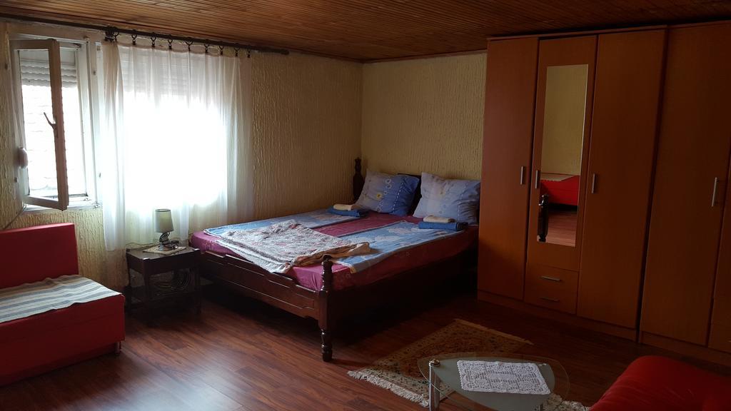 Apartmani Emil Podgorica Zewnętrze zdjęcie
