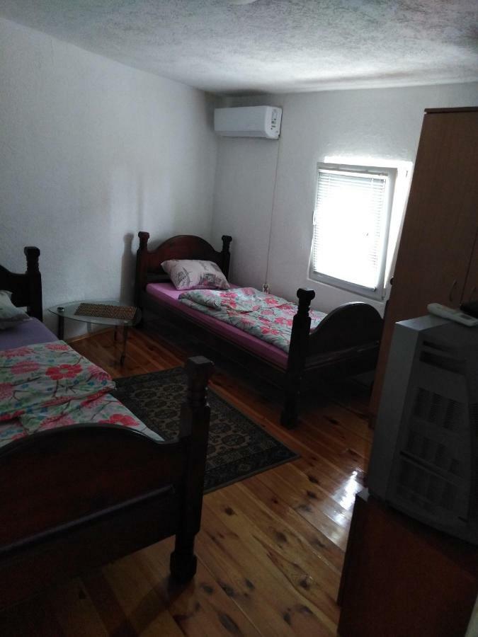 Apartmani Emil Podgorica Zewnętrze zdjęcie