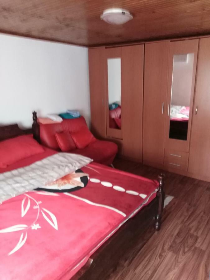 Apartmani Emil Podgorica Zewnętrze zdjęcie