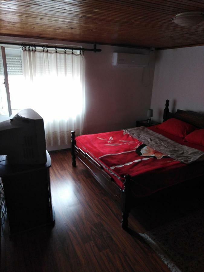 Apartmani Emil Podgorica Zewnętrze zdjęcie
